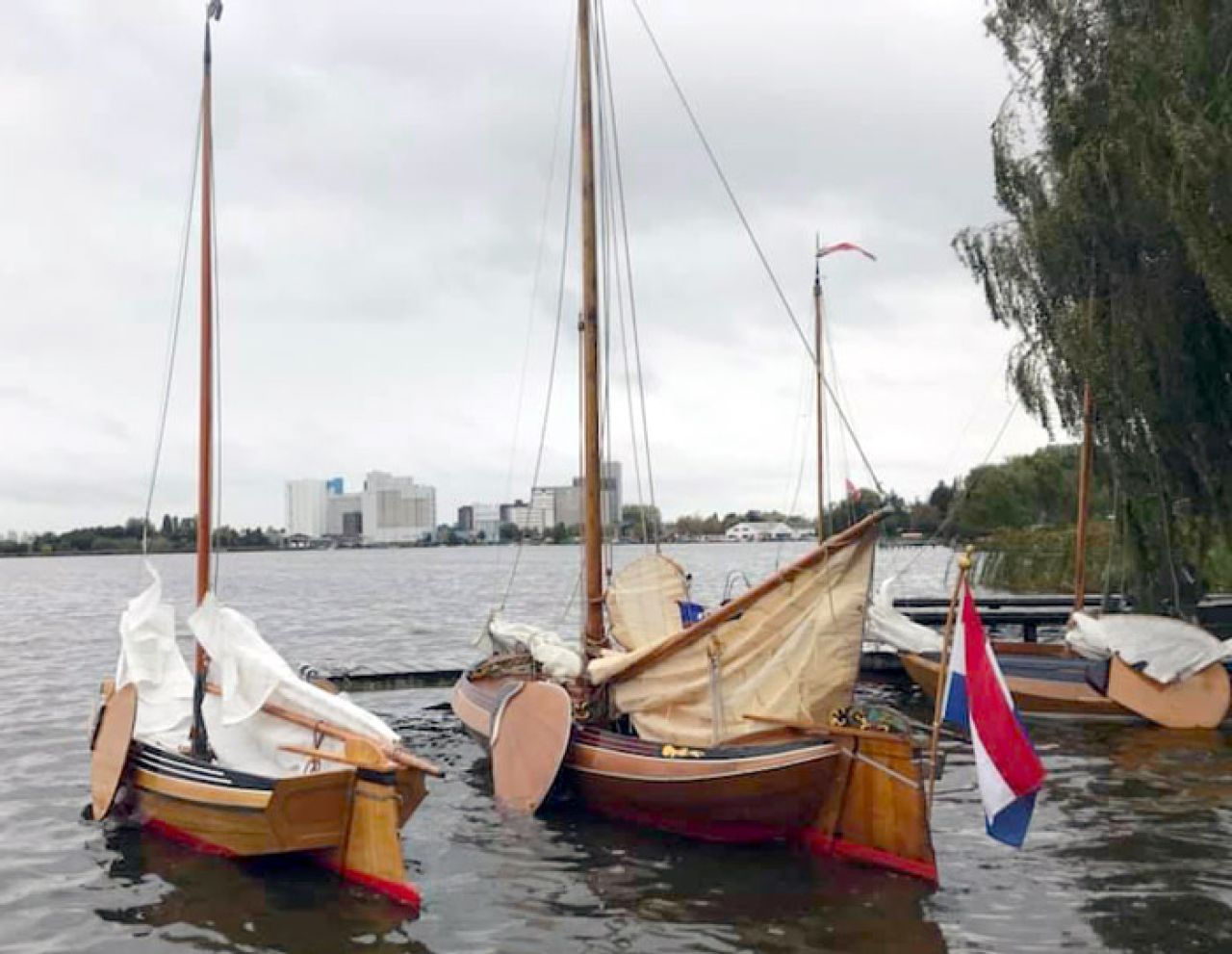 De 'Houtduyf' en 'Brammert' samen in Wormer