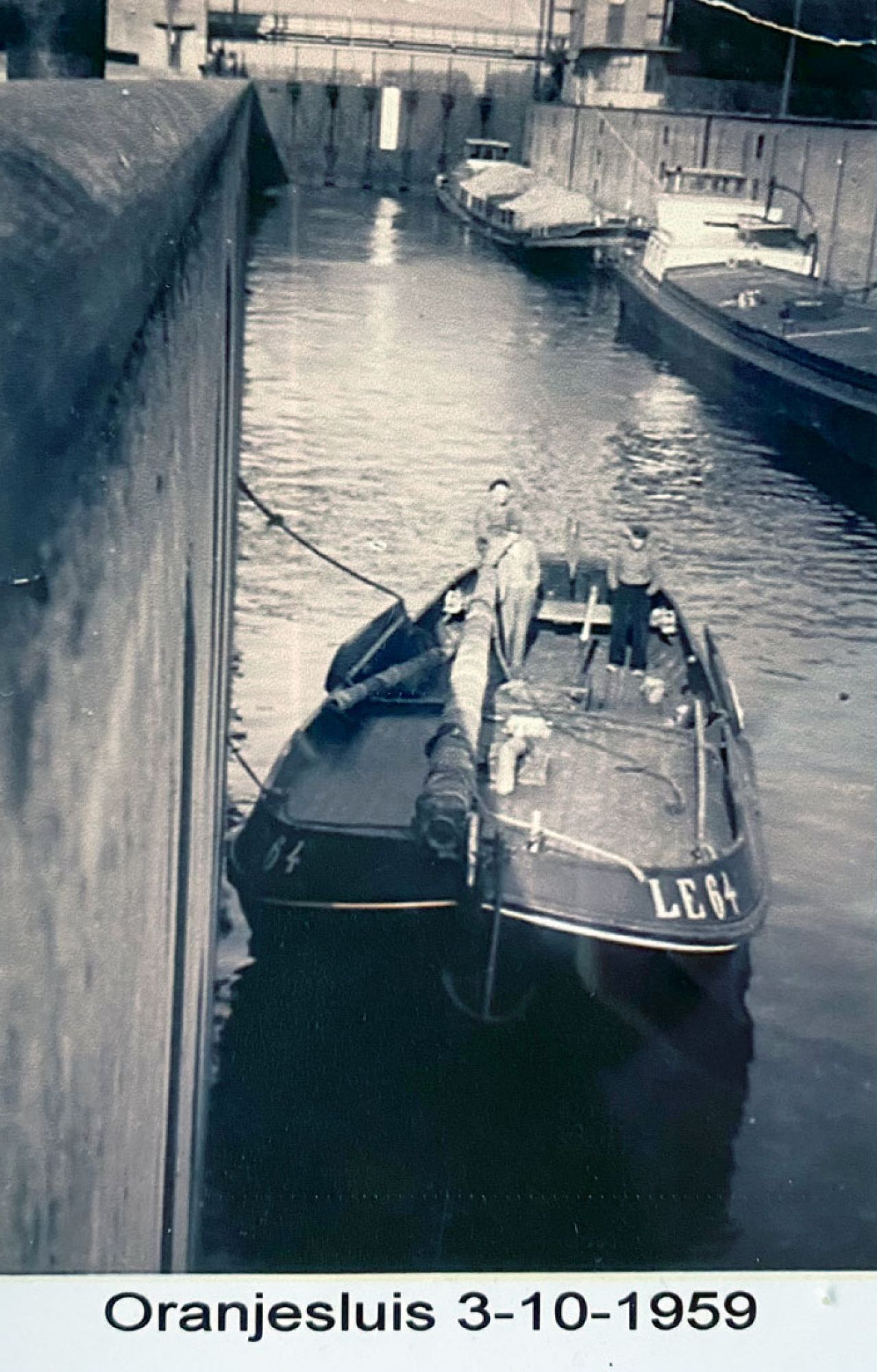 De 'Brack' in de Oranjesluizen in Amsterdam in 1959 (coll S.J. Henstra)
