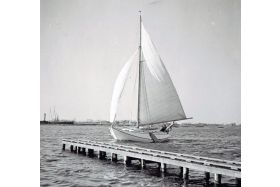 Bruinvis voor de wind, 19 mei 1938