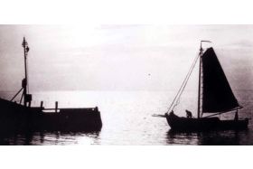 De VN57 bij het havenhoofd