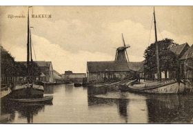 Werf 'Welgelegen' van Alkema aan de Grote Zijlroede in Makkum