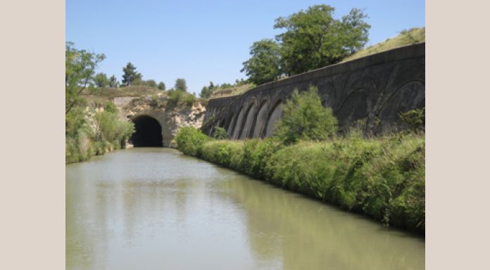 De eerste tunnel deze reis