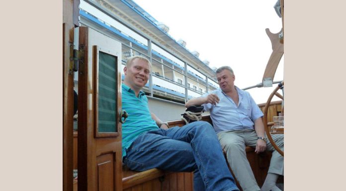 The most important men for the expedition: Dmitry and Andrei, crucial in obtaining the written permission for sailing on Russian waters 
