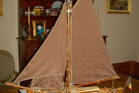 Lemmer Hengst 'Marie Thérèse' (9000-nummer Stamboek 9128). Het origineel schijnt nog te bestaan. Vraag alleen is waar???