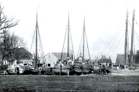 Scheepswerf van Willem van der Esch in Papendrecht (collectie J.M. van der Esch)