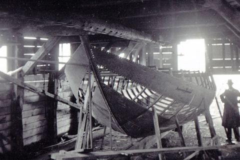 Bruinvis in aanbouw, foto 1, 2 juni 1937