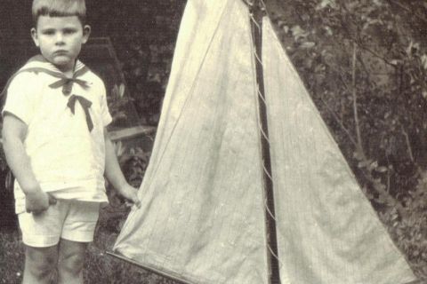 Model van Fries jacht 'Njord' (plaq. 11), vervaardigd door Jelle Sytema Grouw, de zeilknecht van de familie Kingma Boltjes. Foto is van 1927.